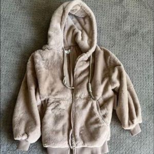 Bluivy faux fur taupe coat